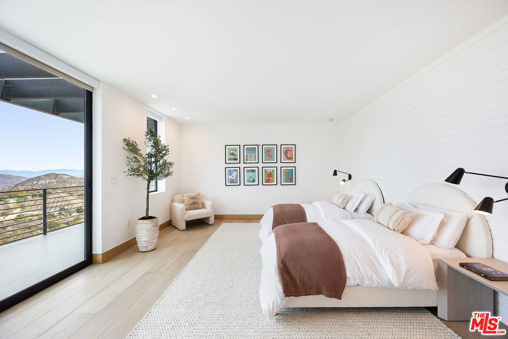 MLS #26663275 image #21