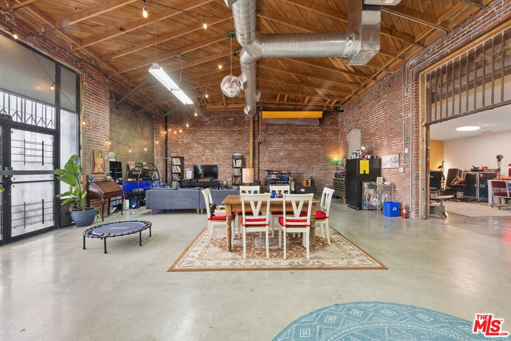 MLS #26663313 image #2