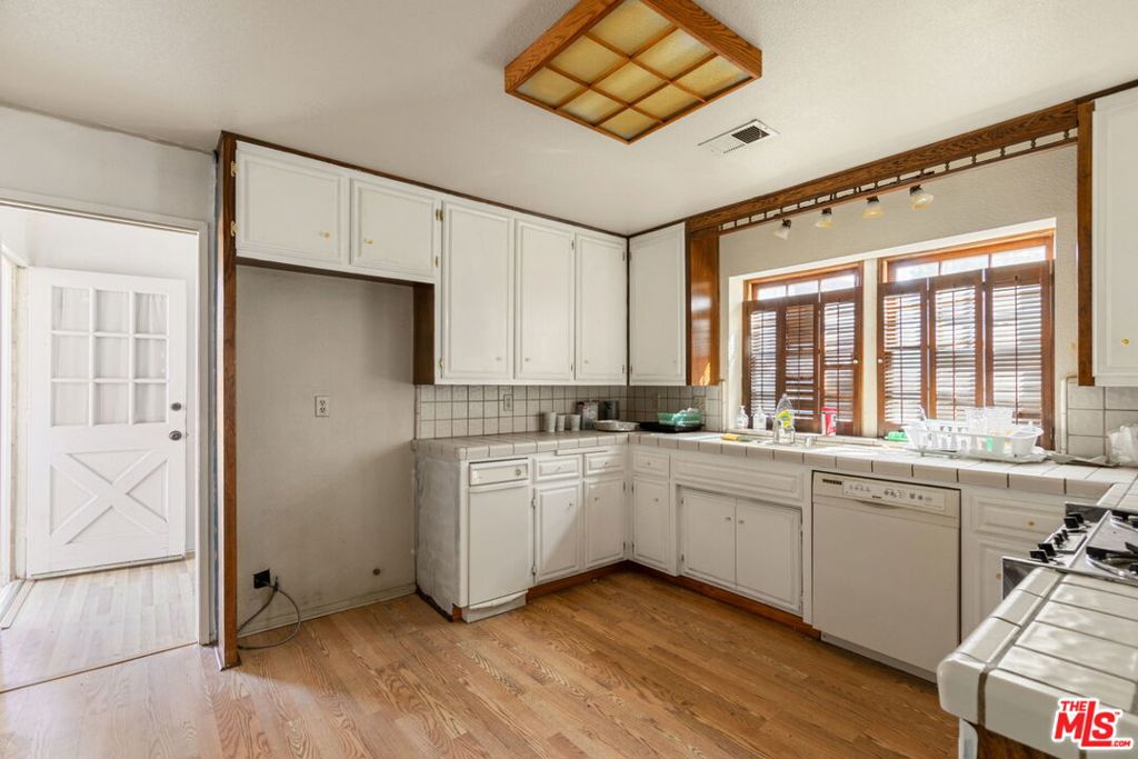 MLS #26663679 image #10