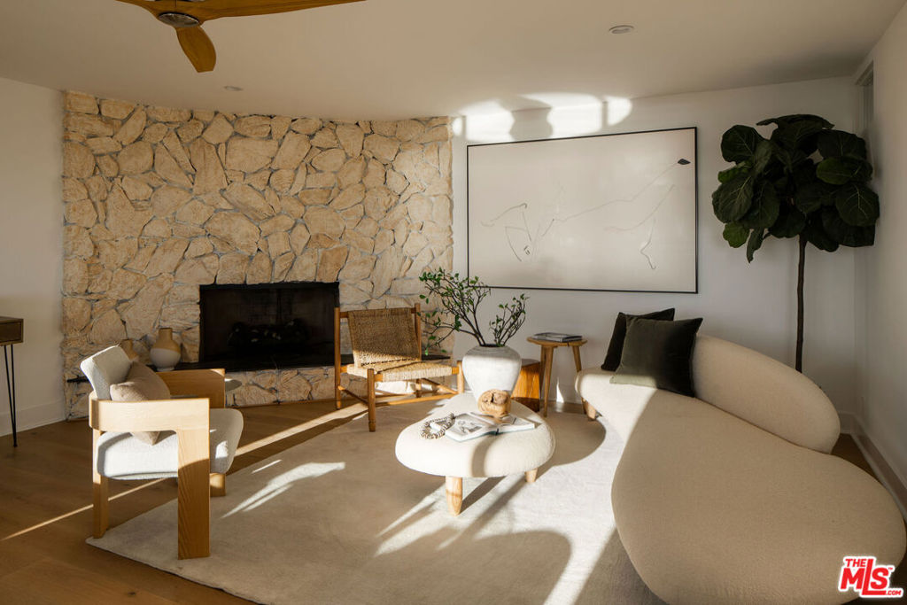 MLS #26663957 image #10