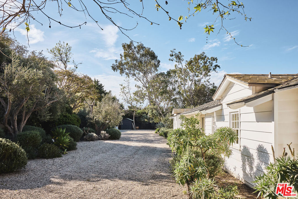 MLS #26665167 image #2