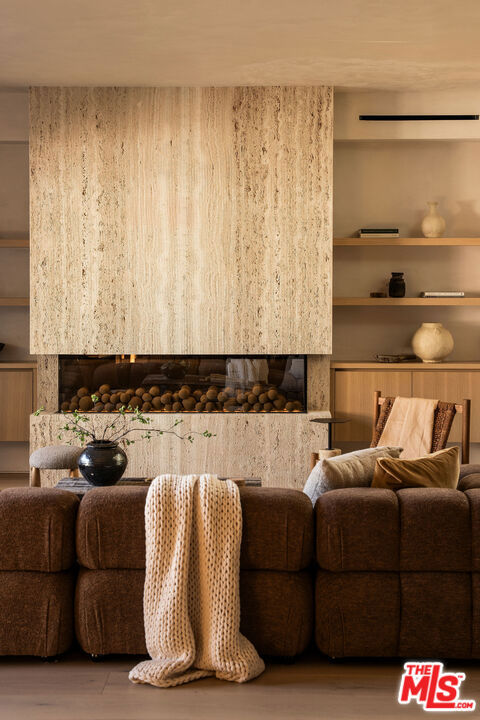 MLS #26665405 image #2