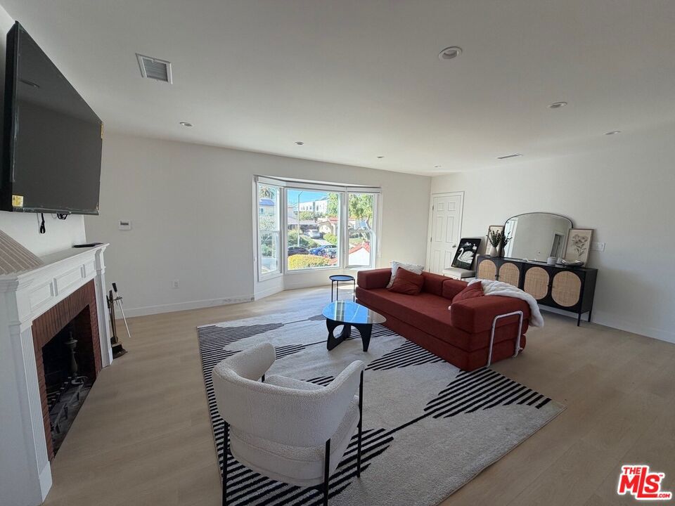 MLS #26665913 image #1