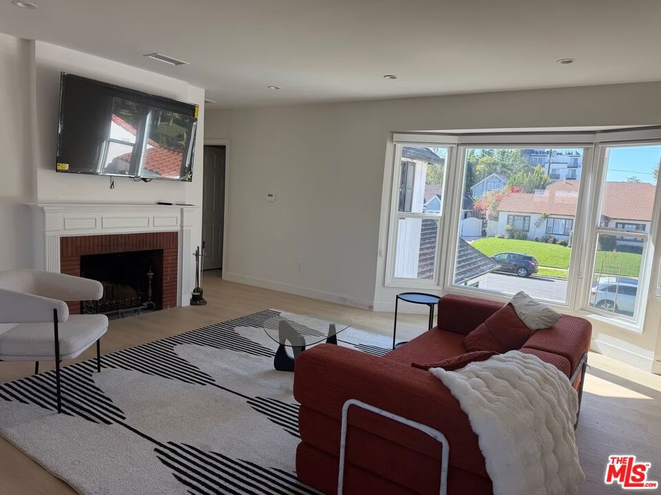 MLS #26665913 image #2