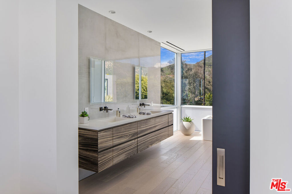 MLS #26666713 image #26