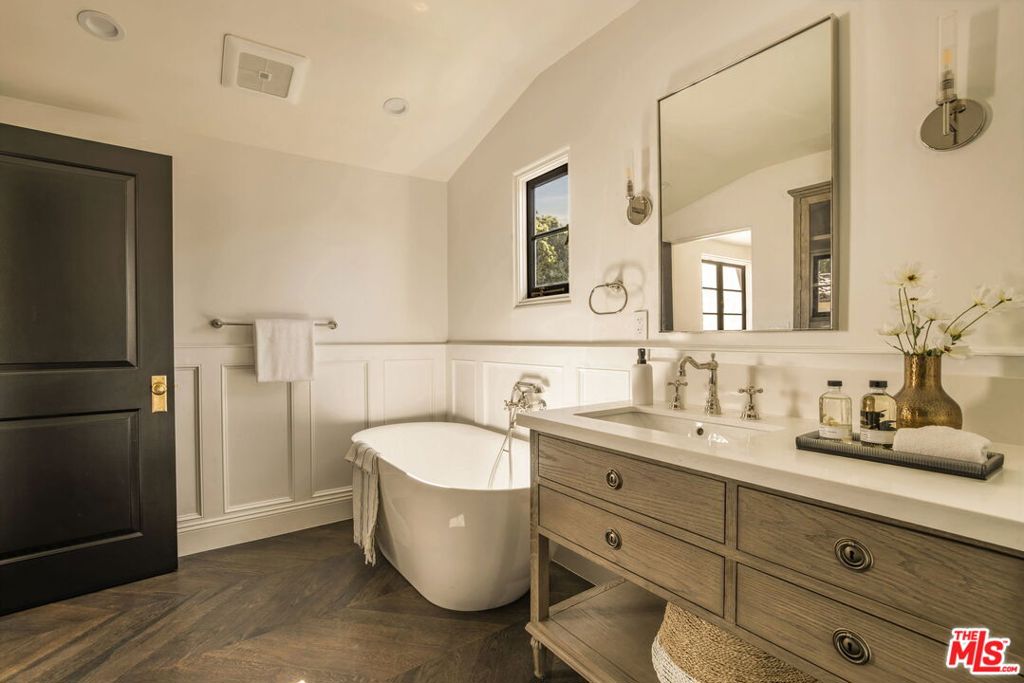 MLS #26666723 image #28