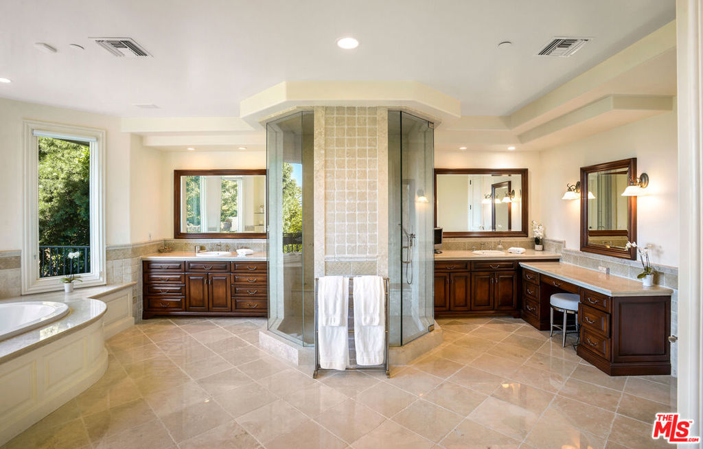 MLS #26666843 image #18