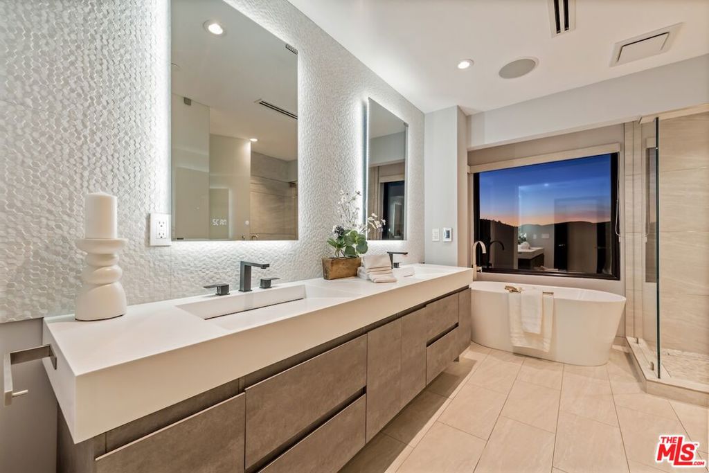 MLS #26667451 image #22