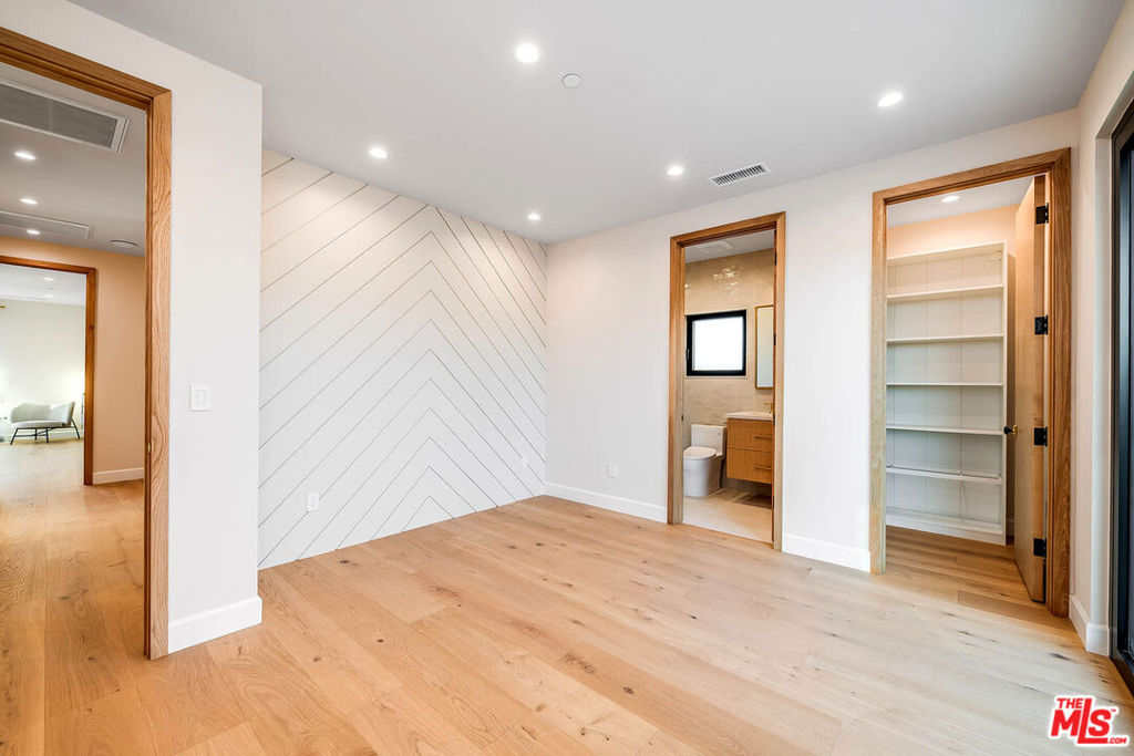 MLS #26667769 image #23