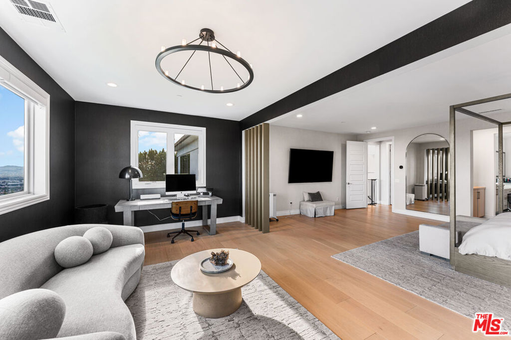 MLS #26667933 image #28