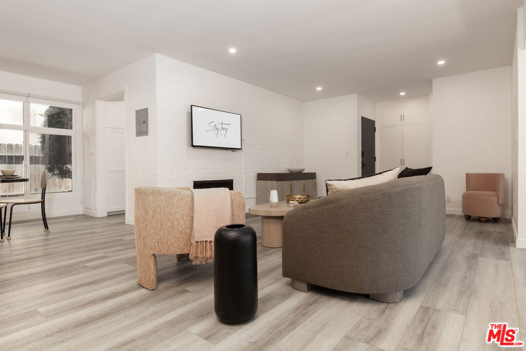 MLS #26668321 image #2