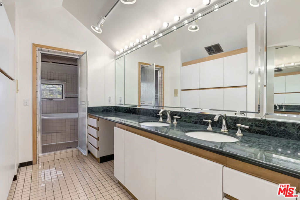 MLS #26670441 image #9