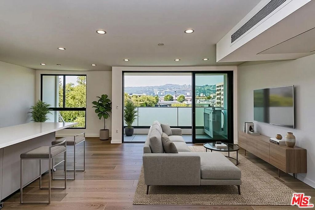 MLS #26673419 image #2