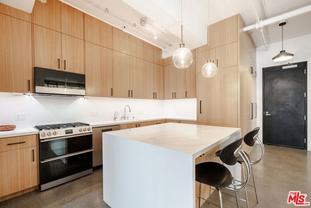 MLS #26865417 image #0