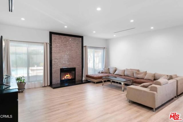 MLS #26890307 image #0