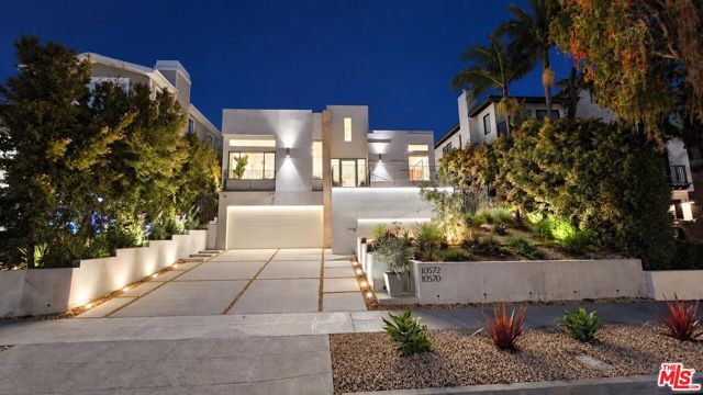 MLS #26987623 image #0
