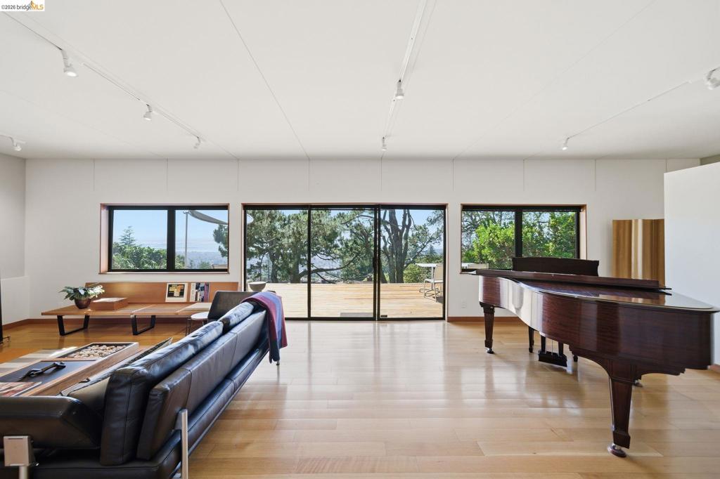 MLS #41128315 image #40