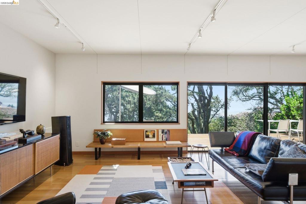 MLS #41128315 image #42