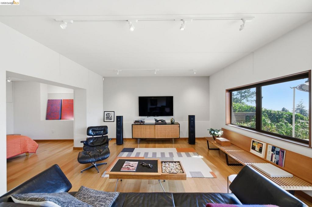 MLS #41128315 image #43