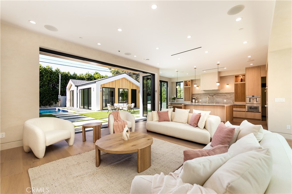 MLS #BB26055536 image #2