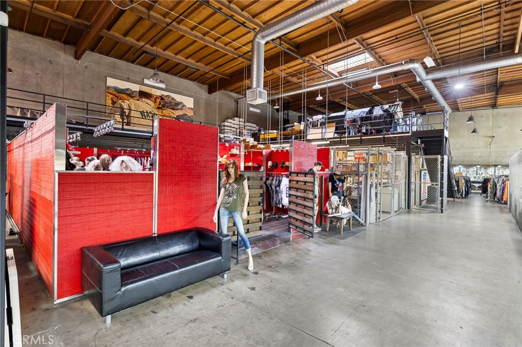 MLS #CV25100696 image #40