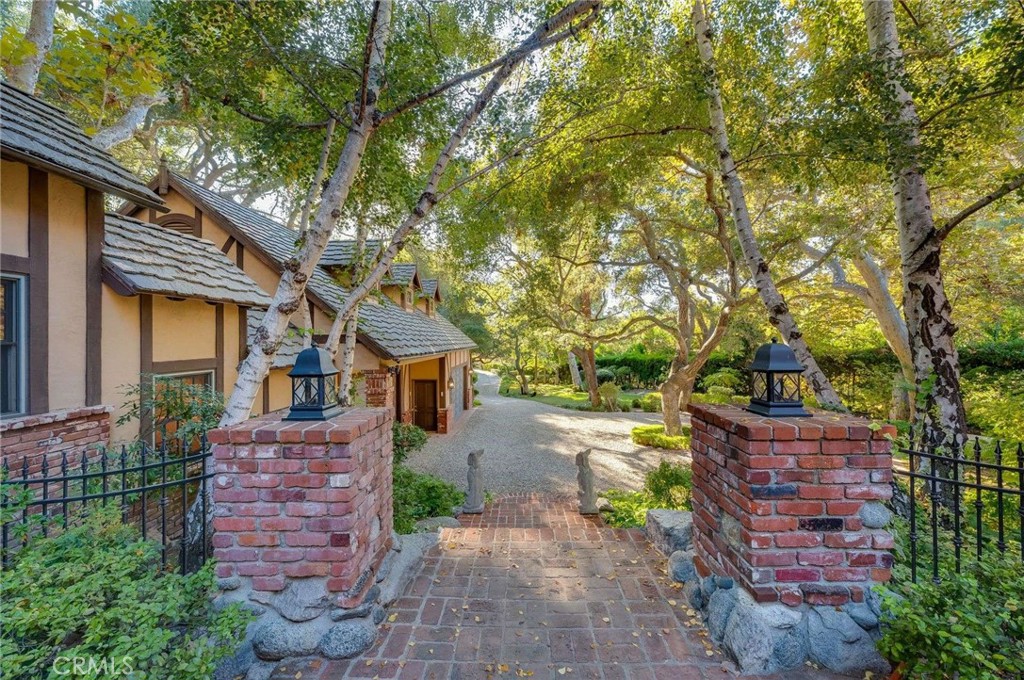 MLS #CV25231197 image #5