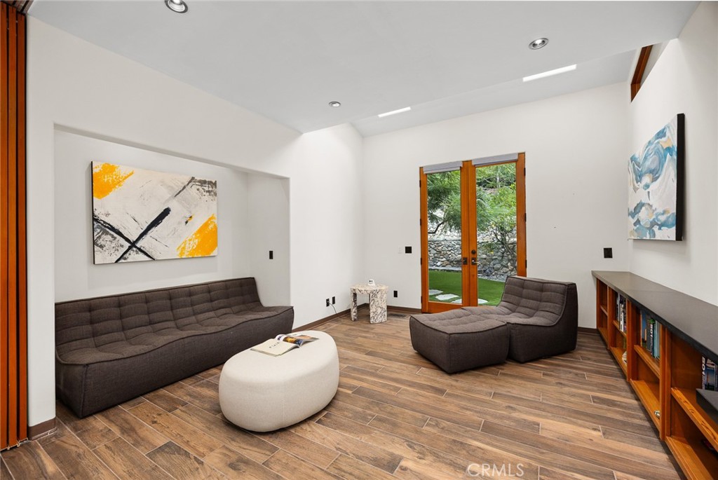 MLS #CV26018908 image #21