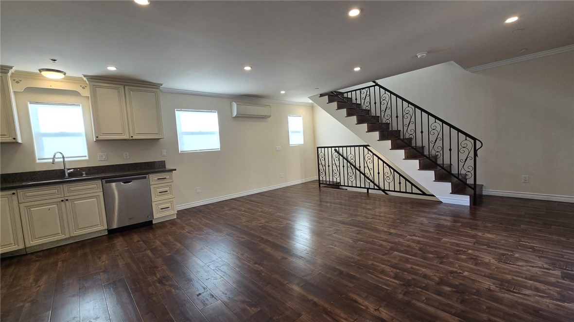 MLS #CV26046190 image #9