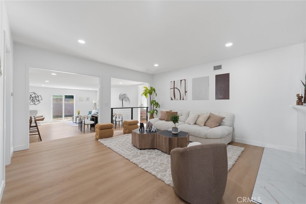 MLS #CV26054591 image #2