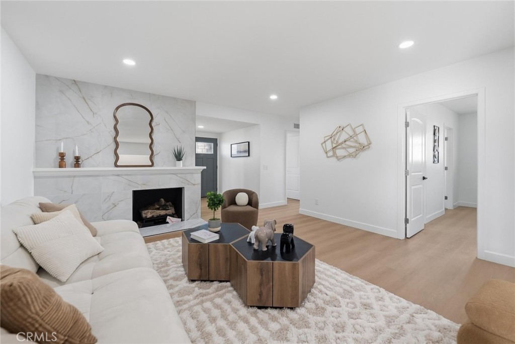 MLS #CV26054591 image #5