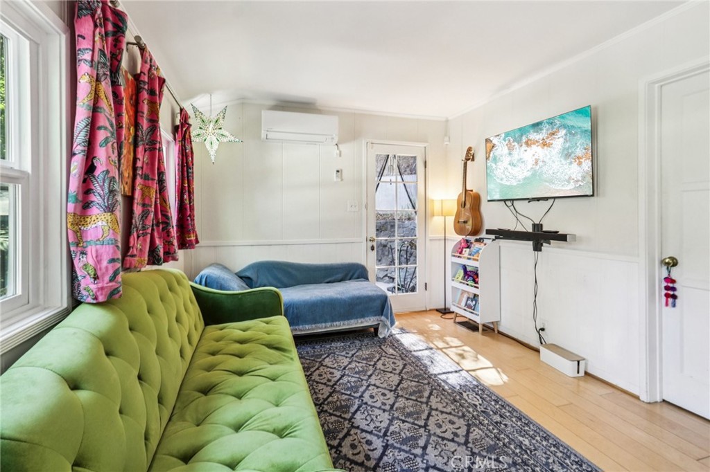 MLS #CV26001291 image #5