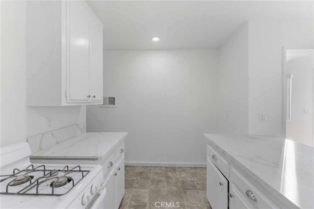 MLS #DW26003501 image #16