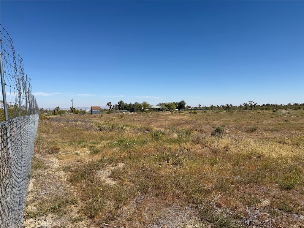 MLS #DW26072216 image #1