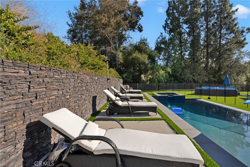 MLS #GD26057307 image #31