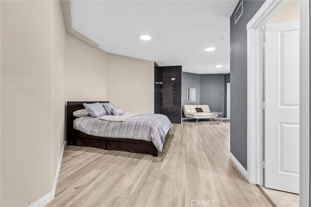 MLS #GD26058840 image #26