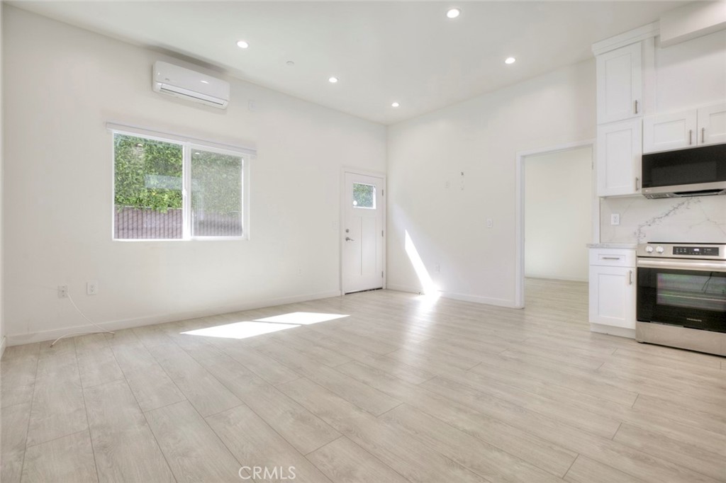 MLS #GD26066493 image #9