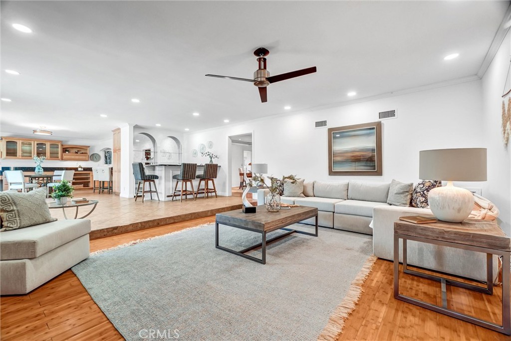 MLS #IG25258279 image #27