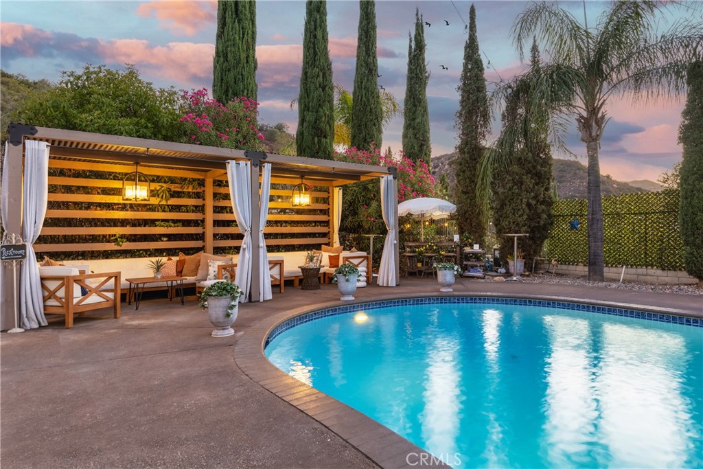 MLS #IV25182741 image #1