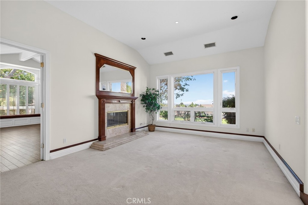 MLS #IV25275367 image #15