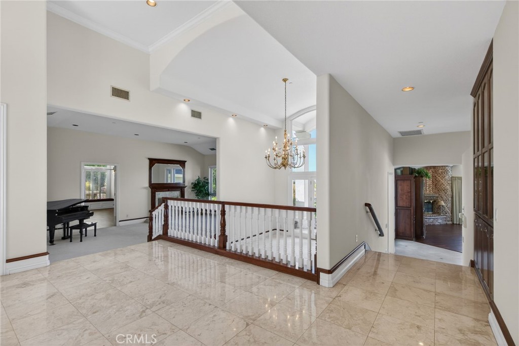 MLS #IV25275367 image #6