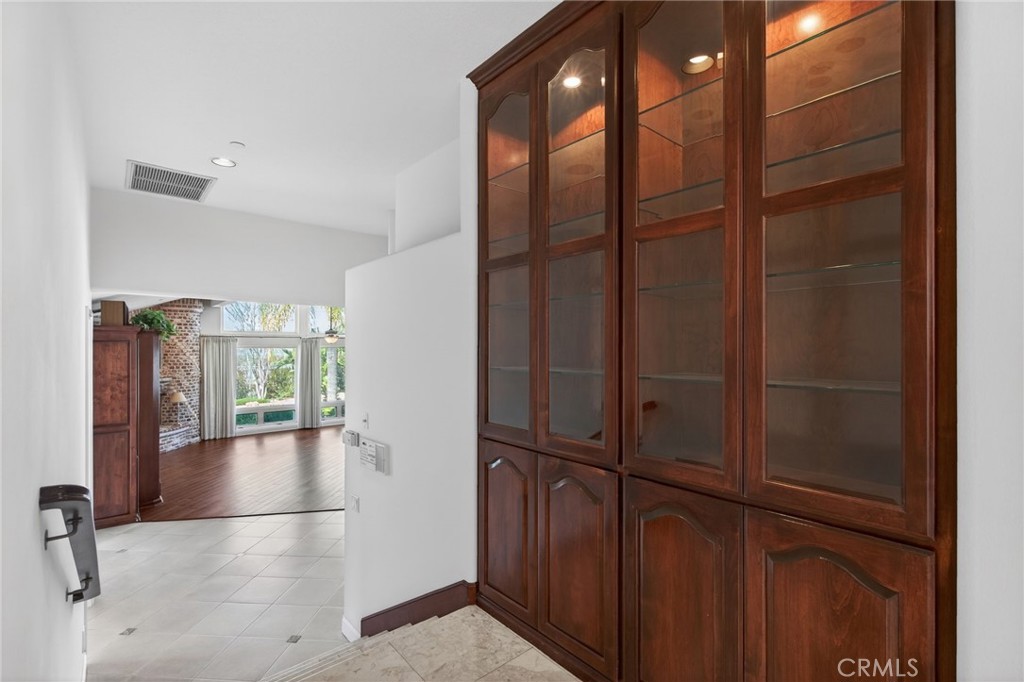 MLS #IV25275367 image #7