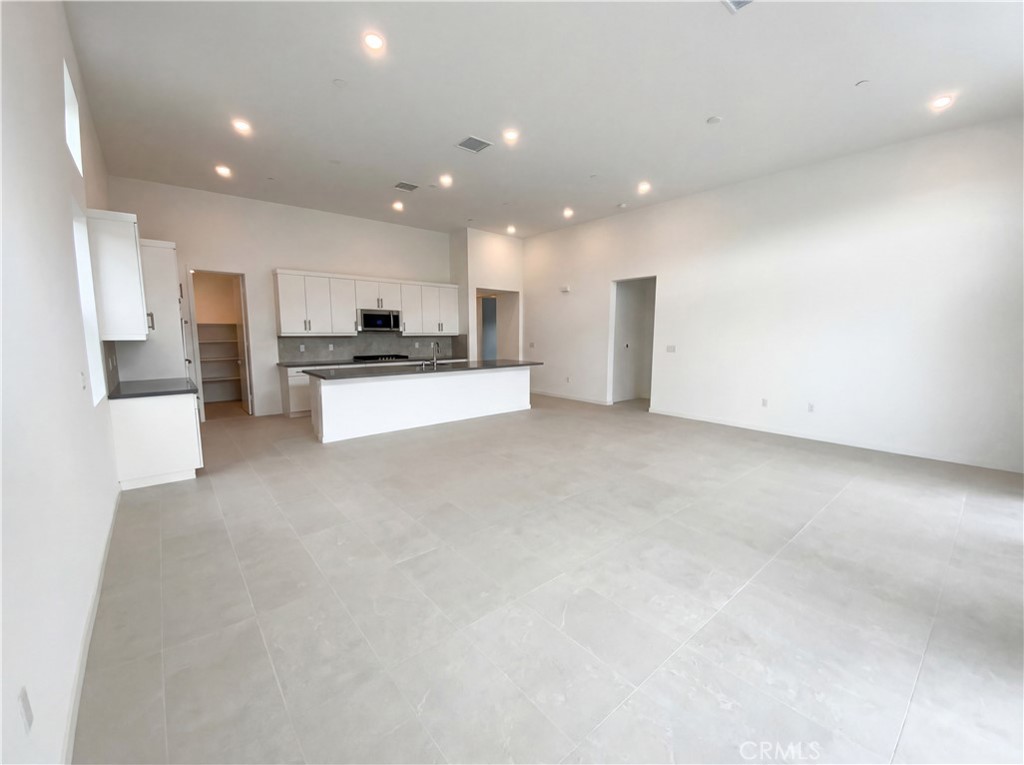 MLS #IV26043822 image #2