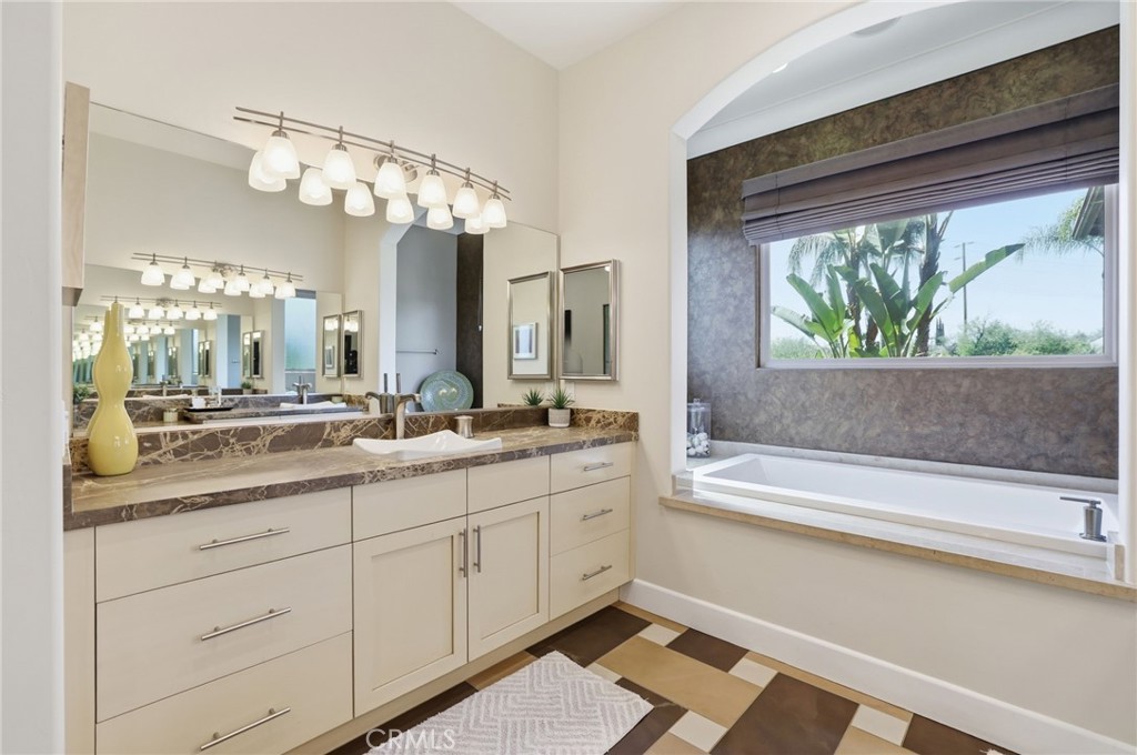 MLS #IV26066032 image #32