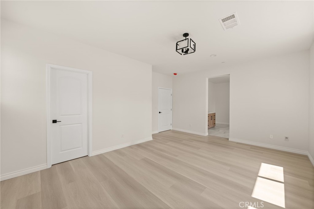 MLS #IV26071438 image #26