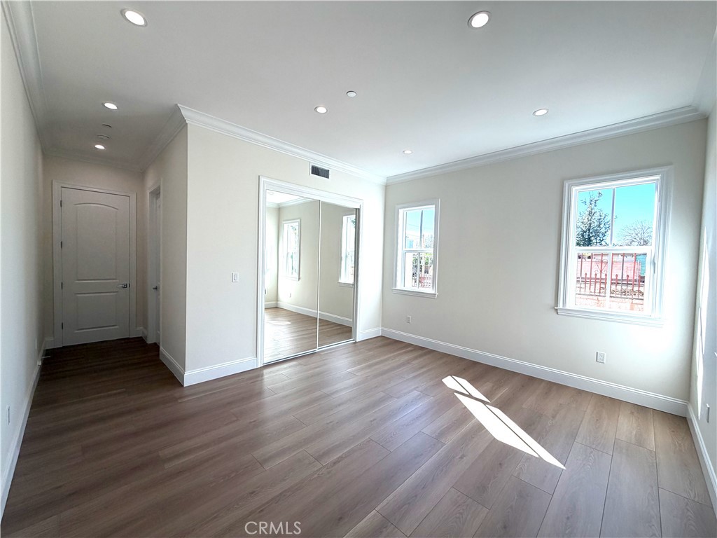 MLS #MB26033490 image #15