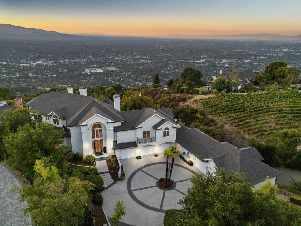 MLS #ML82017888 image #1