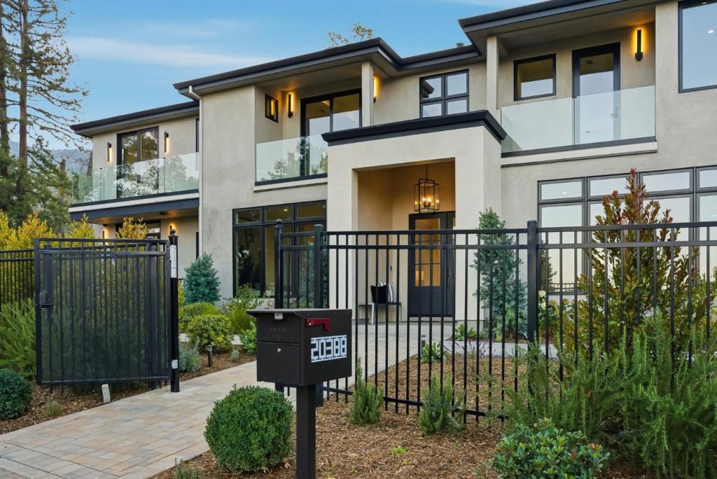 MLS #ML82026708 image #2