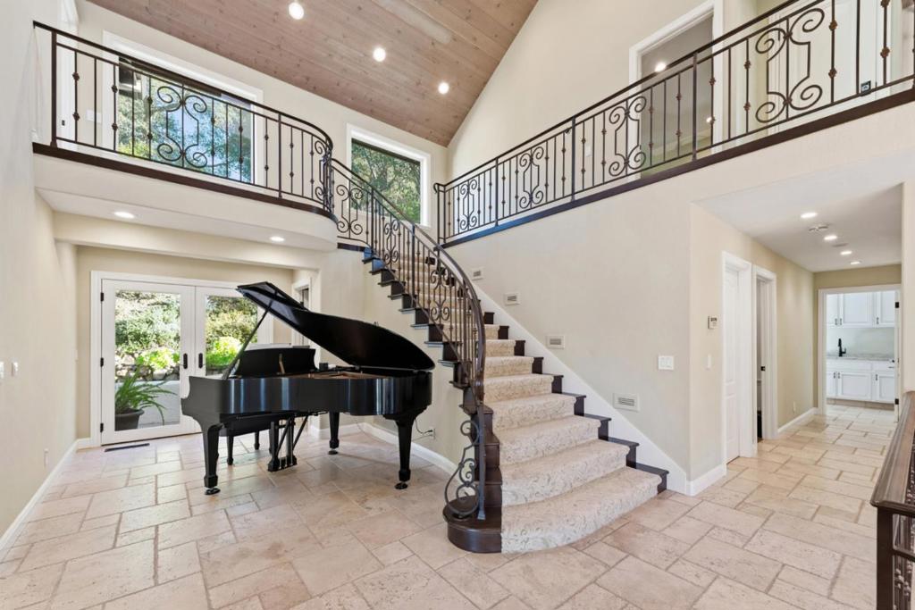 MLS #ML82030857 image #2