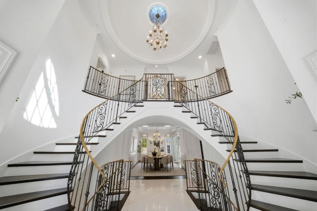 MLS #ML82035019 image #1