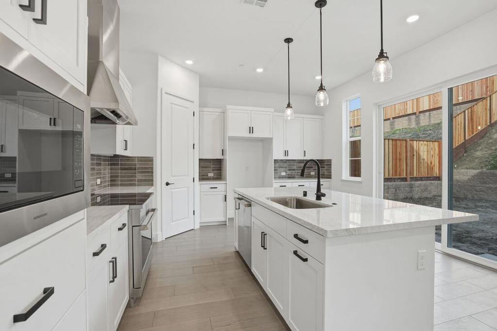 MLS #ML82035305 image #2